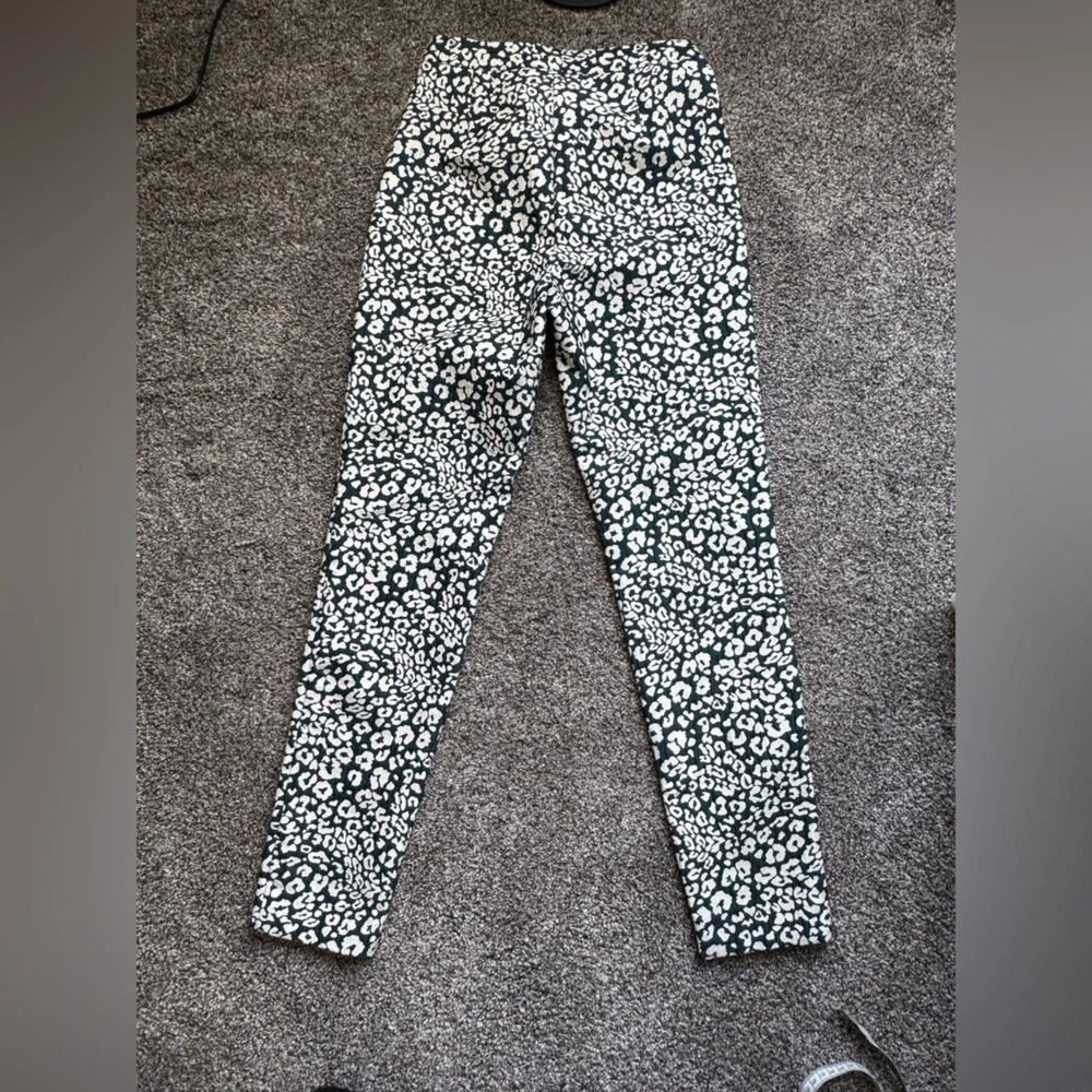 Zara Basic leopard cheetah Print‎ white cream teal blue dress pants skinny XS